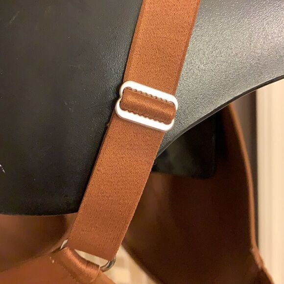 Ambrielle Full Coverage Bra-NWT lightly lined - Picture 5 of 5